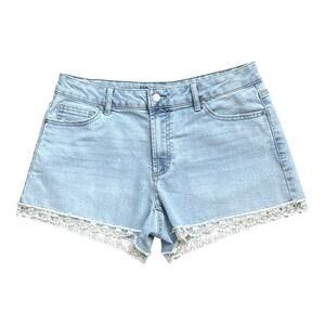 NO BOUNDARIES Womens Size 10 Light Wash Lace Trim Denim Blue Jean Shorts